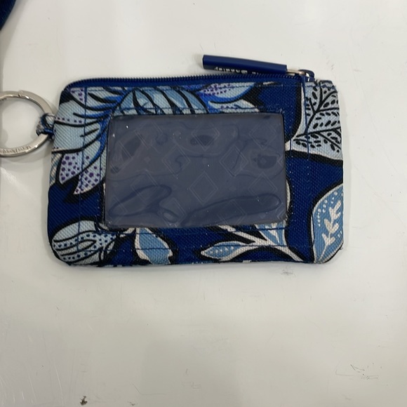 Vera Bradley Tropics Tapestry Zip ID & Lanyard Set - Picture 3 of 5